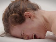 Được Hôm Massage Lồn Mặc Dù Chưa Có Chồng