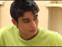 Mới Gặp Lần Đầu Anh Đã Đưa Cu Cho Thằng Đệ Bú