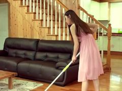 Không Có Cặc Bự Nên Em Phải Dùng Dưa Leo Để Thỏa Mãn