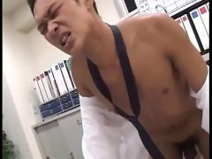 Nam Sinh Vừa Ra Trường Đã Phải Đi Làm Trai Bao