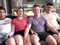 Gay Xinh Dâm Yêu Được Cùng Với Bạn Trai Lên Giường